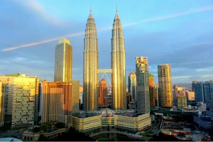 Tháp đôi Petronas Malaysia nhìn từ xa