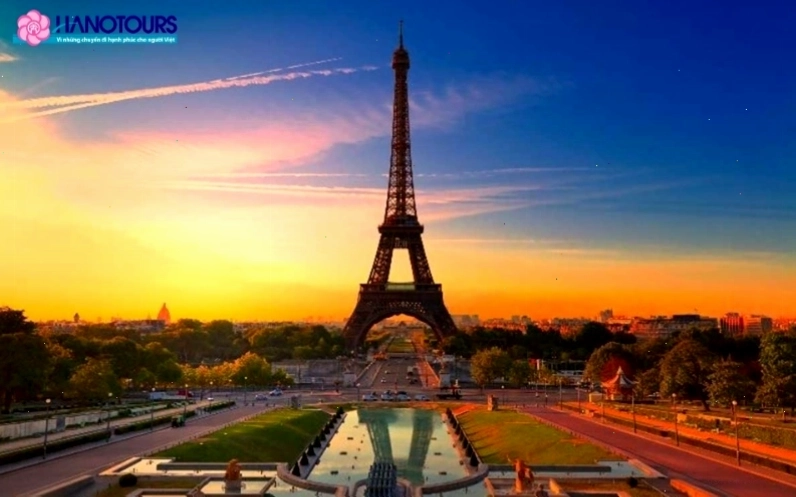 Tháp Eiffel biểu tượng bất diệt cho sự kiên cường và tinh thần bất khuất của Pháp