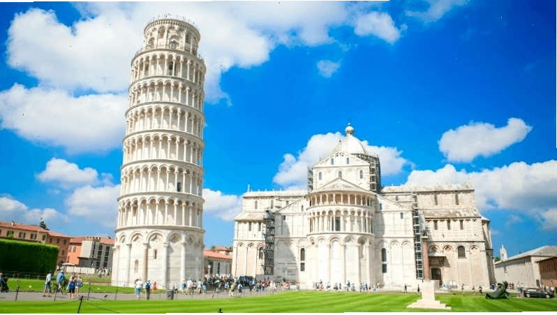 Tháp nghiêng Pisa ở đâu? Vị trí trung tâm quảng trường Piazza dei Miracoli