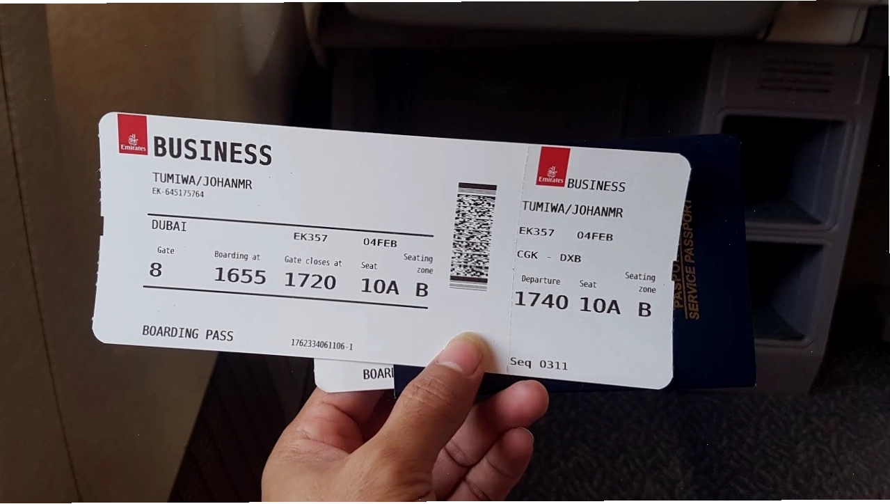 Thẻ lên máy bay hạng Business sang trọng