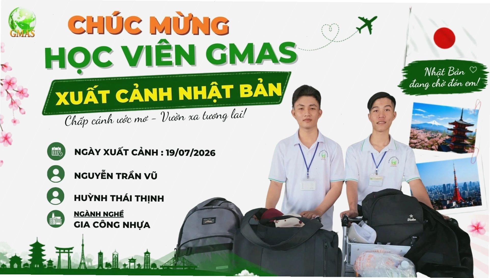 Thí sinh vui mừng sau khi xuất cảnh thành công