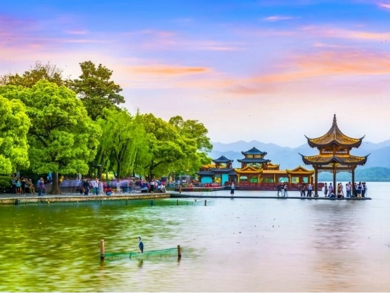 Thời tiết mùa hè ở Dương Châu với những cơn mưa rào