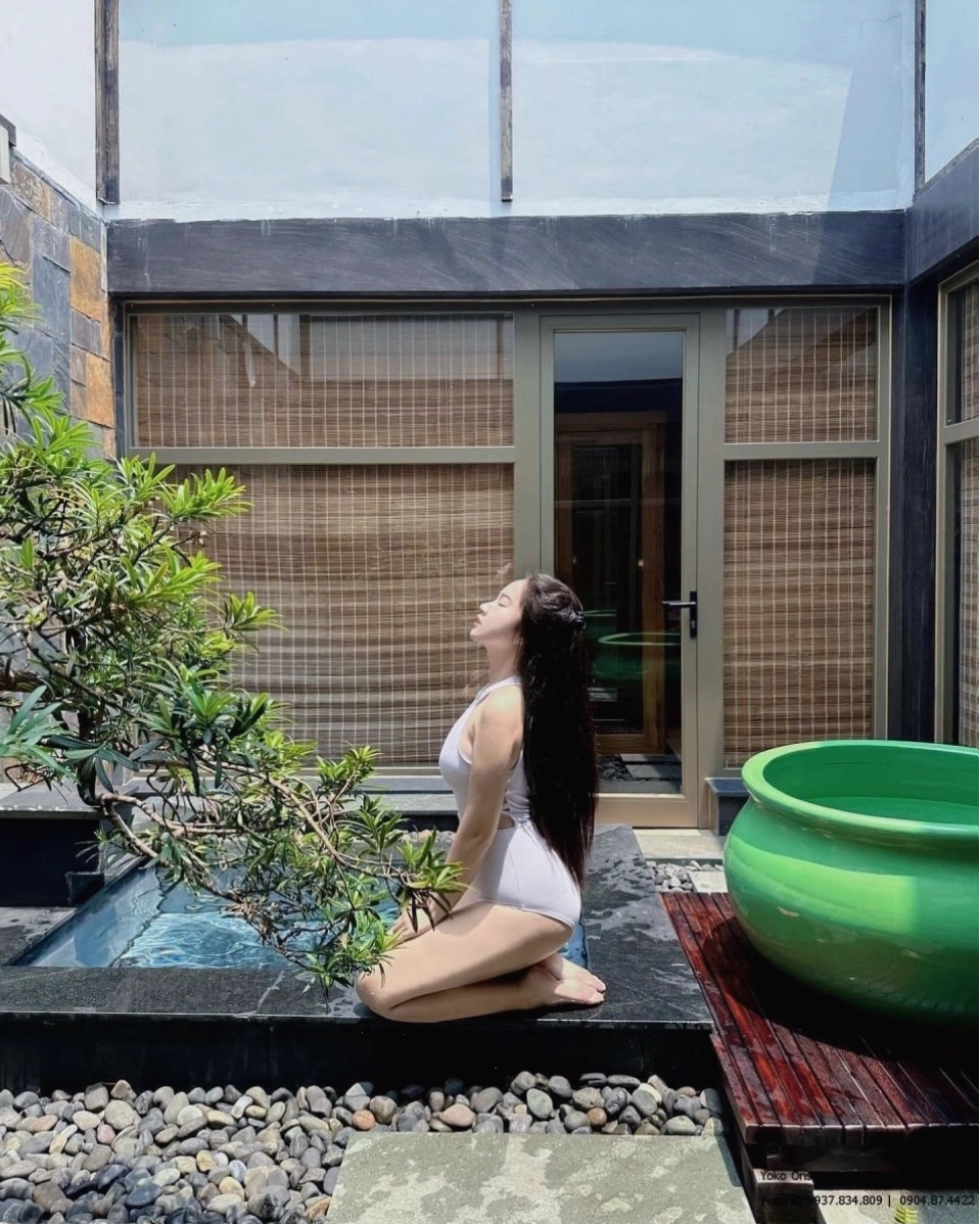 Thư giãn trong bồn tắm khoáng nóng riêng tư tại Quang Hanh Onsen