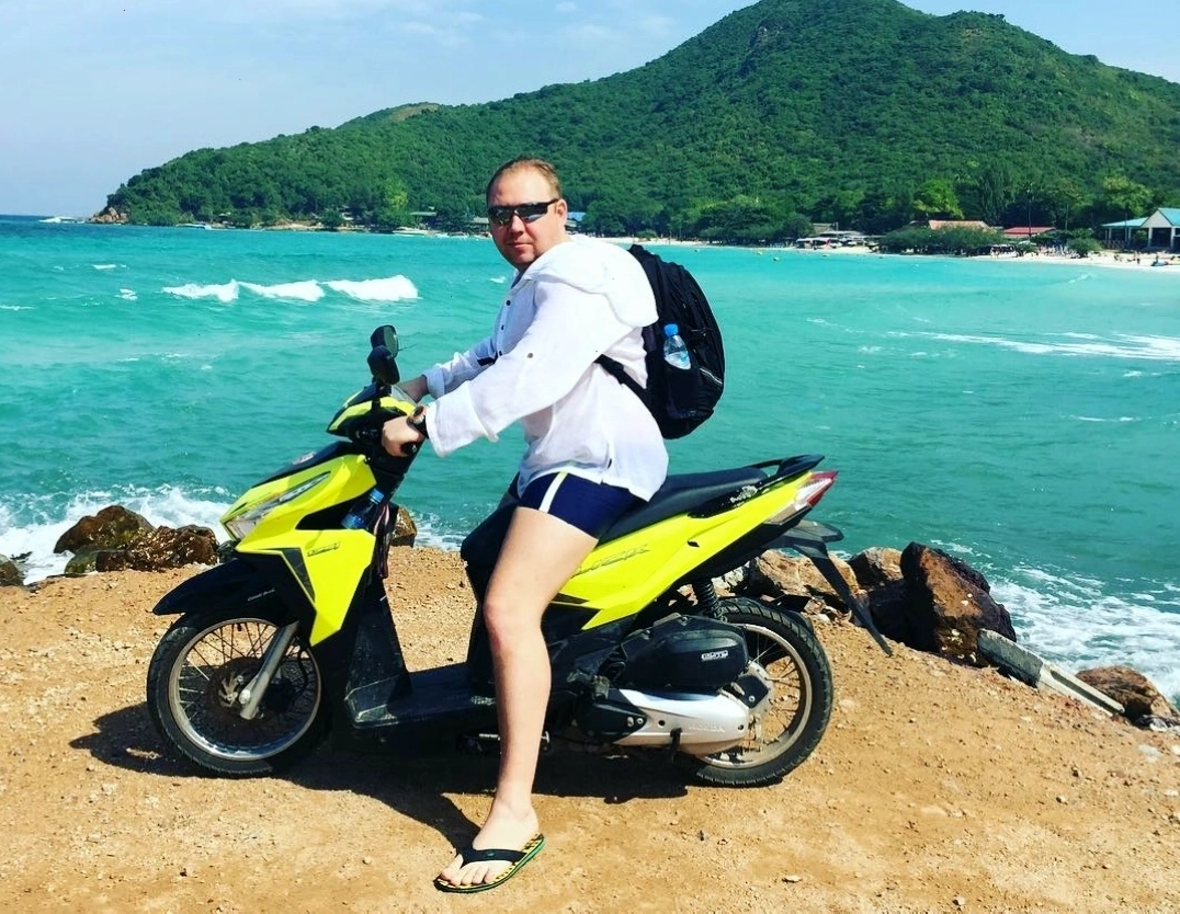 Thuê xe máy khi đi du lịch Phuket Thái Lan