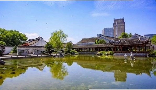 Tianyi Pavilion là một trong những thư viện cổ nhất ở Trung Quốc với kiến trúc độc đáo