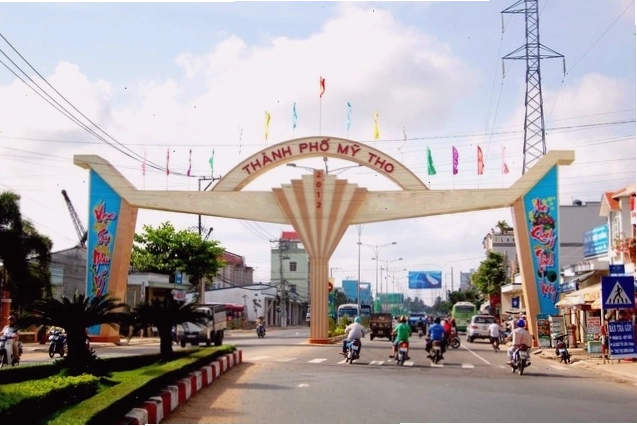 Tô Châu vận chuyển hàng hóa từ Mỹ Tho đến các tỉnh miền Tây và TP. Hồ Chí Minh