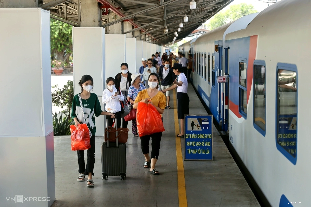 Toa ăn trên tàu hỏa tuyến Bắc Nam