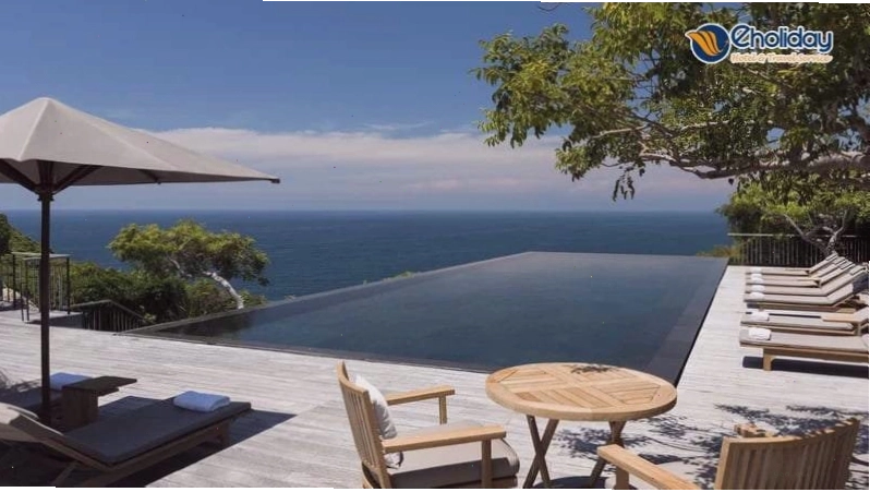 Toàn cảnh Amanoi Resort Ninh Thuận nhìn từ trên cao, bao quát Vịnh Vĩnh Hy