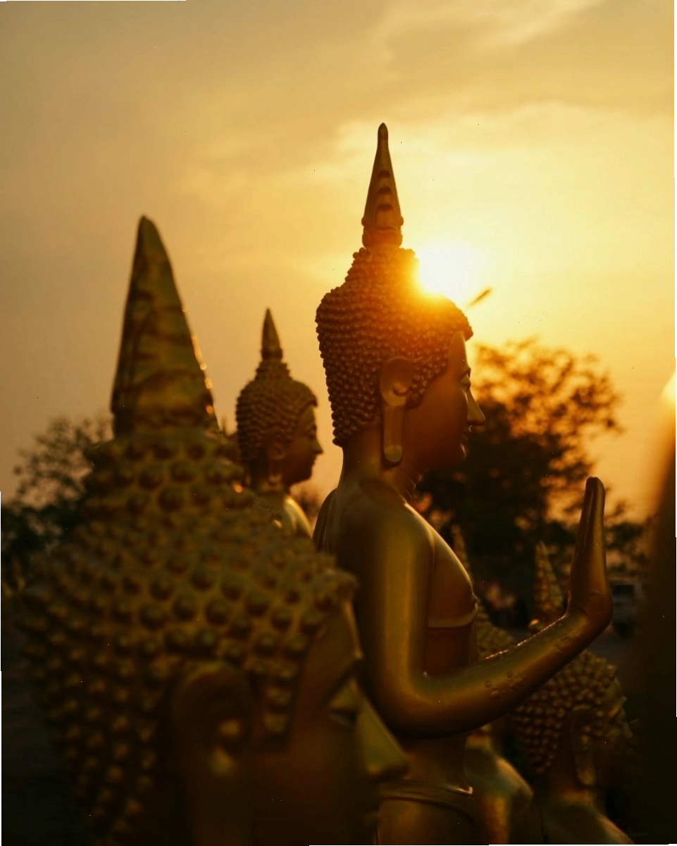 Toàn cảnh chùa Wat Phousalao nhìn từ xa