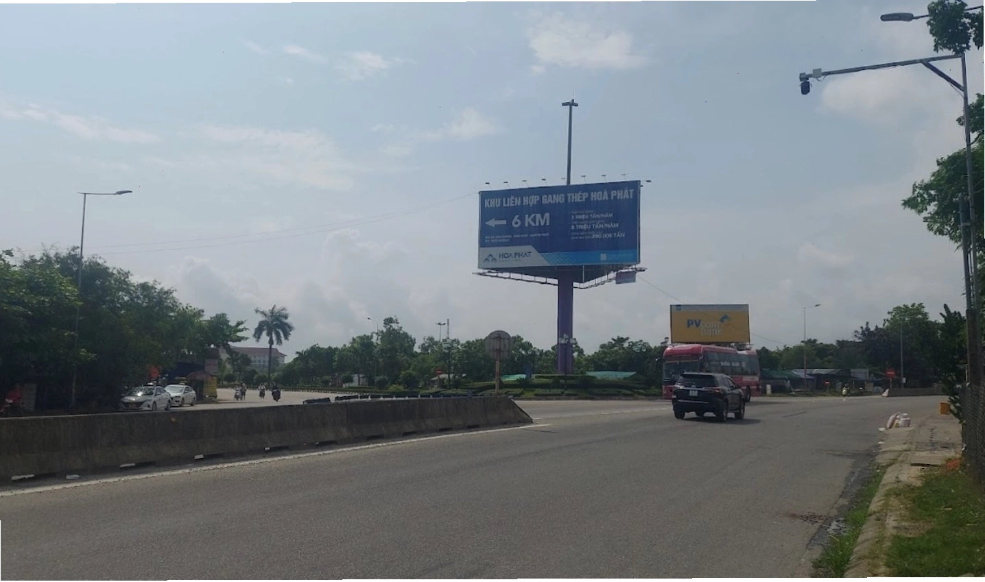 Toàn cảnh Khu kinh tế Dung Quất nhìn từ xa