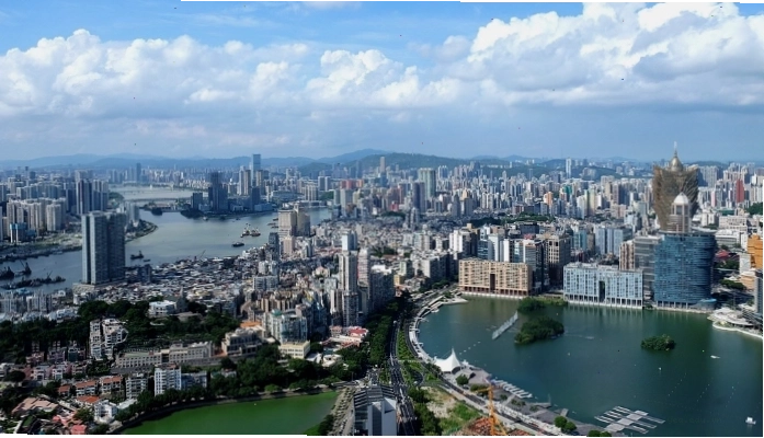 Toàn cảnh Ma Cao nhìn từ trên cao, cho thấy sự phát triển đô thị và các công trình kiến trúc đặc trưng