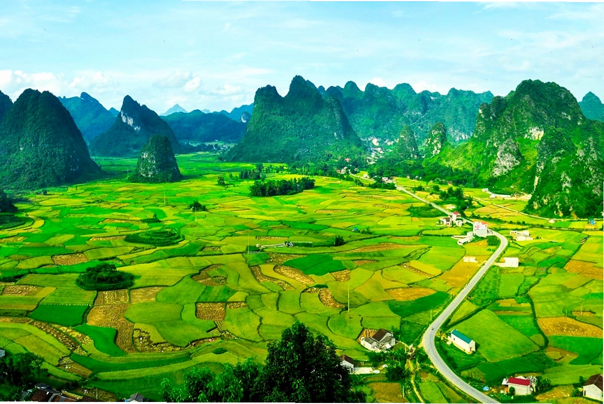 Toàn cảnh Nhà khách Giao Tế Cao Bằng về đêm