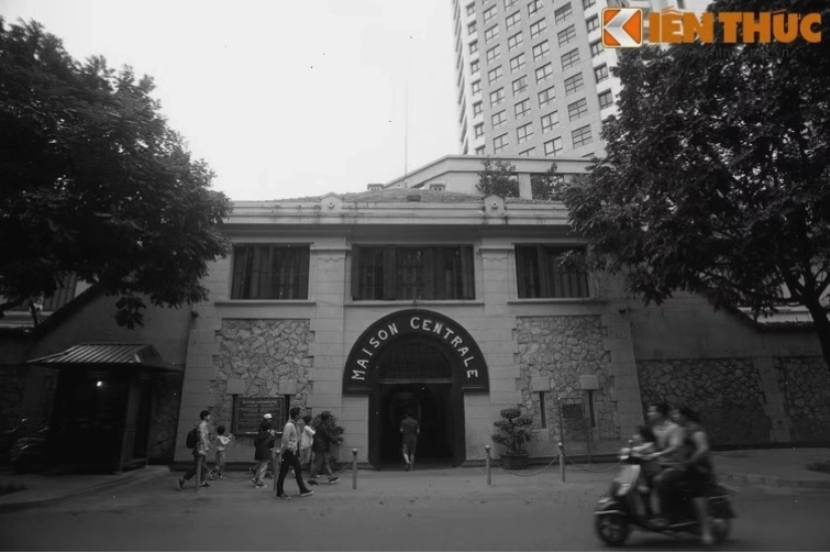 Toàn cảnh nhà tù Hỏa Lò đầu thập niên 1990