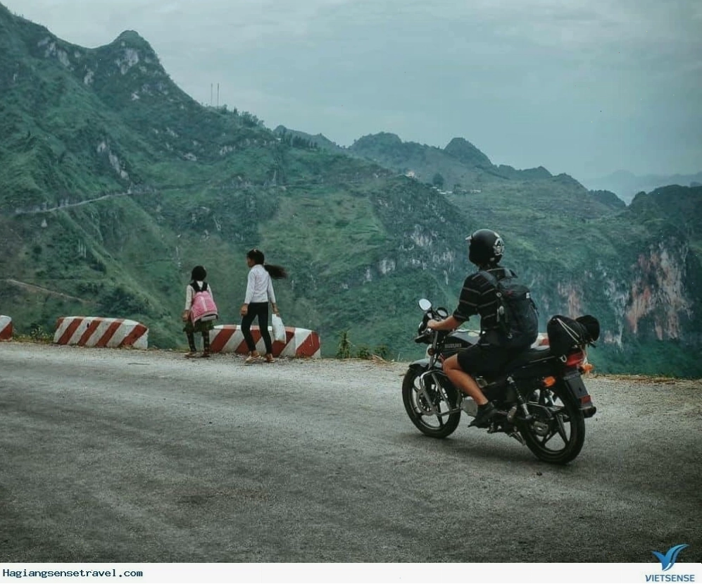 Toàn cảnh ruộng bậc thang mùa lúa chín tại Hoàng Su Phì