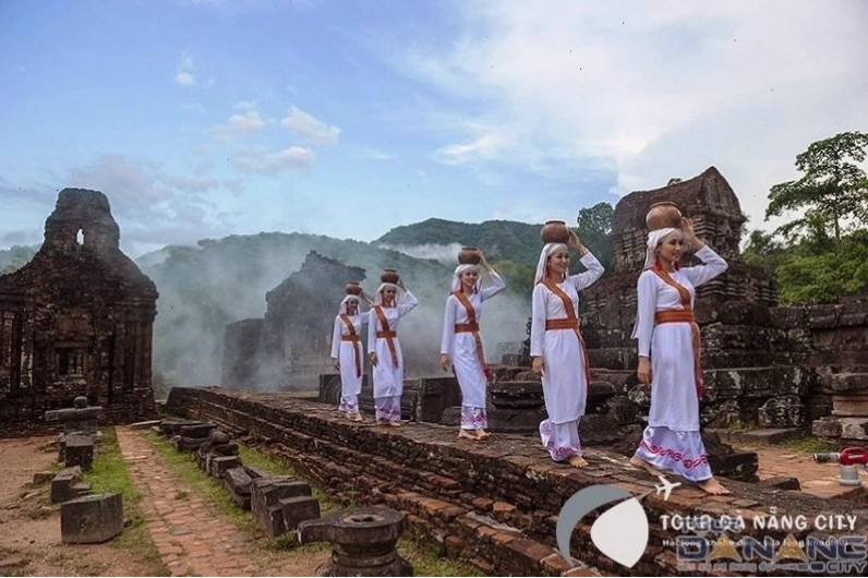 Toàn cảnh Thánh Địa Mỹ Sơn nhìn từ trên cao