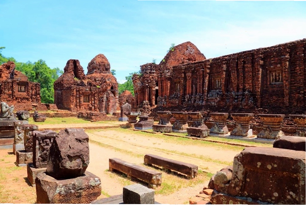 Toàn cảnh Thánh địa Mỹ Sơn với các cụm đền tháp cổ kính
