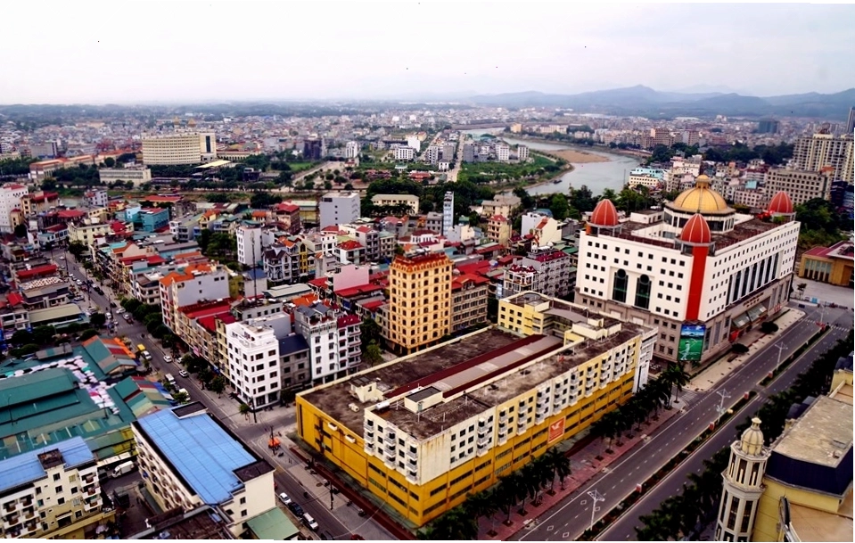 Toàn cảnh thành phố Móng Cái nhìn từ trên cao