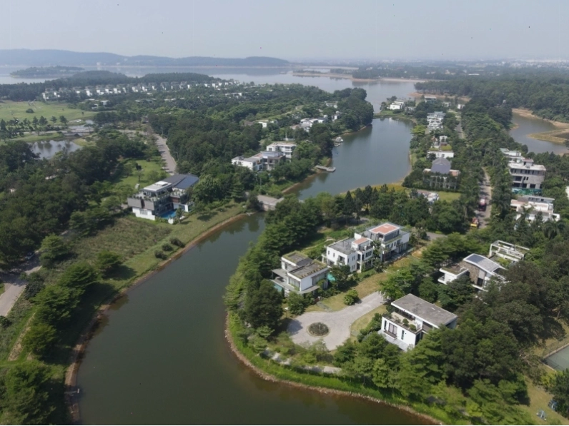 Toàn cảnh thành phố Phúc Yên với cảnh quan thiên nhiên tươi đẹp