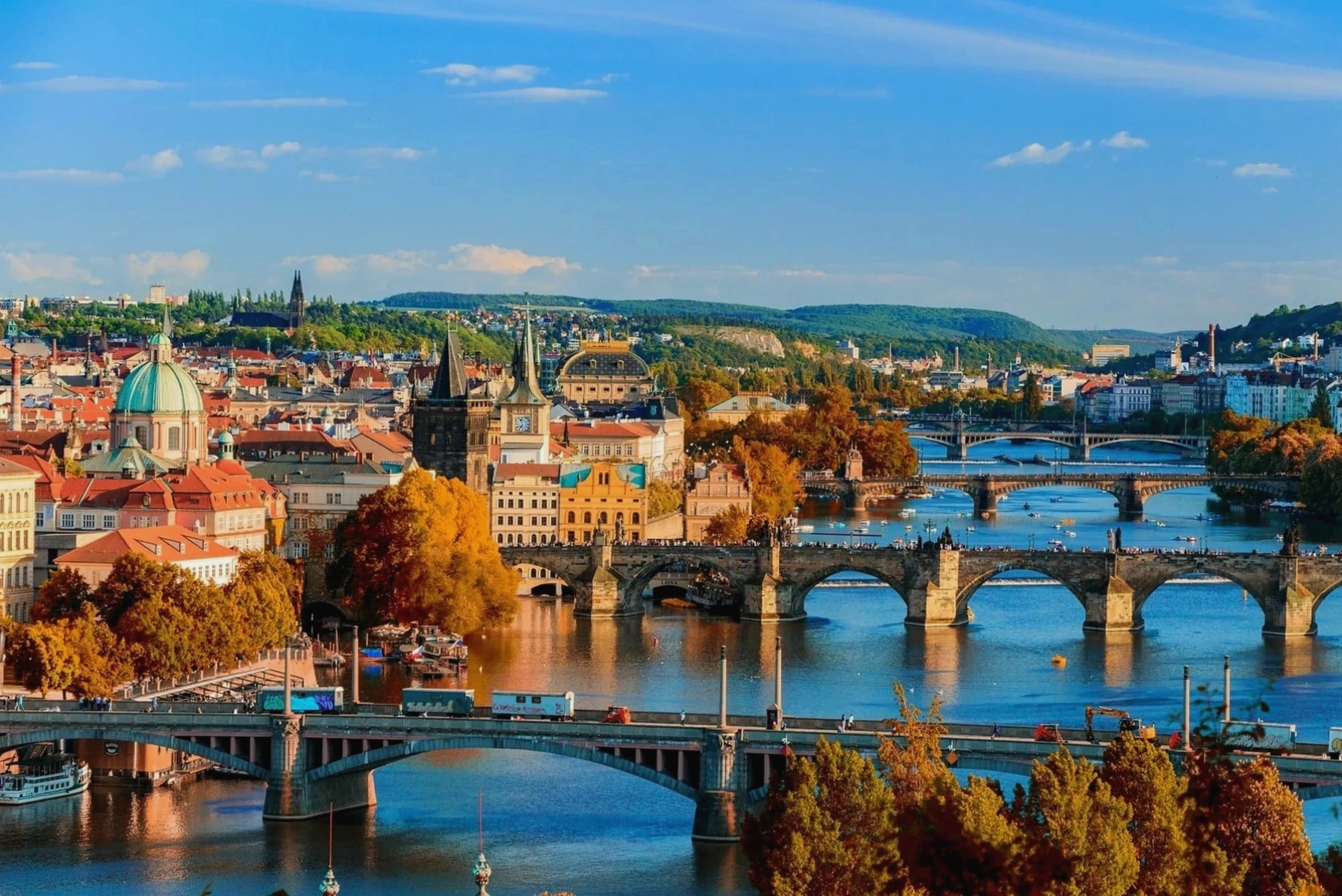 Toàn cảnh thành phố Praha từ trên cao