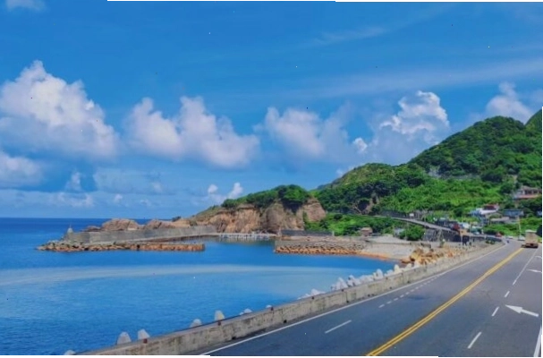Toàn cảnh thành phố Tân Bắc Đài Loan với sự pha trộn giữa kiến trúc hiện đại và cảnh quan thiên nhiên