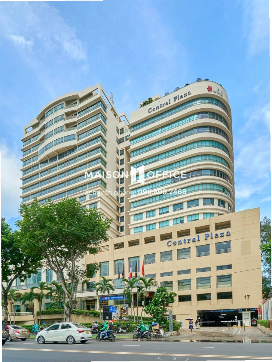 Toàn cảnh tòa nhà văn phòng Central Plaza trên đường Lê Duẩn, Thành phố Tây Ninh