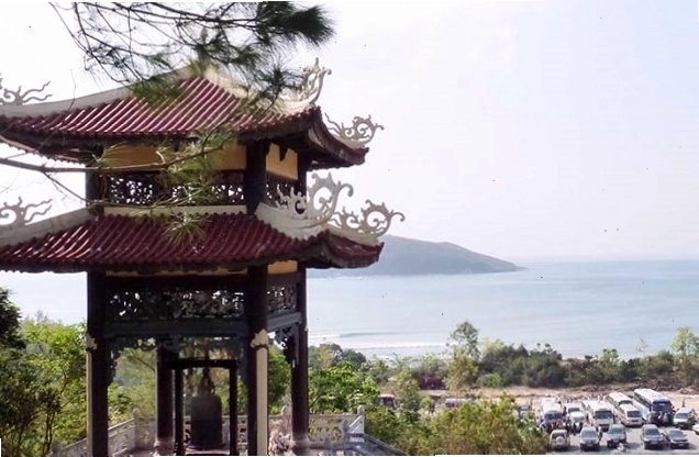 Toàn cảnh Vườn quốc gia Phong Nha Kẻ Bàng với núi đá vôi trùng điệp