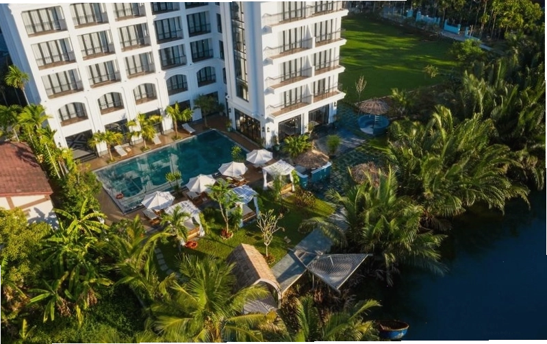 Tổng quan không gian xanh mát và kiến trúc độc đáo của Shining Riverside Hoi An Boutique and Spa