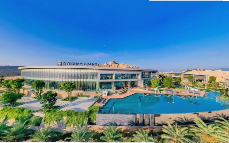Tổng quan khu nghỉ dưỡng Wyndham Grand KN Paradise Cam Ranh