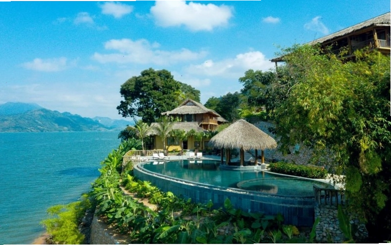 Tổng quan Mai Châu Hideaway Resort với cảnh quan thiên nhiên tươi đẹp