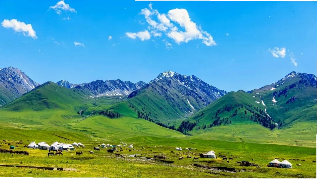 Tour du lịch Tân Cương (Urumqi - Khuê Đồn - Y Ninh - Tekes - Thảo Nguyên Nalati)