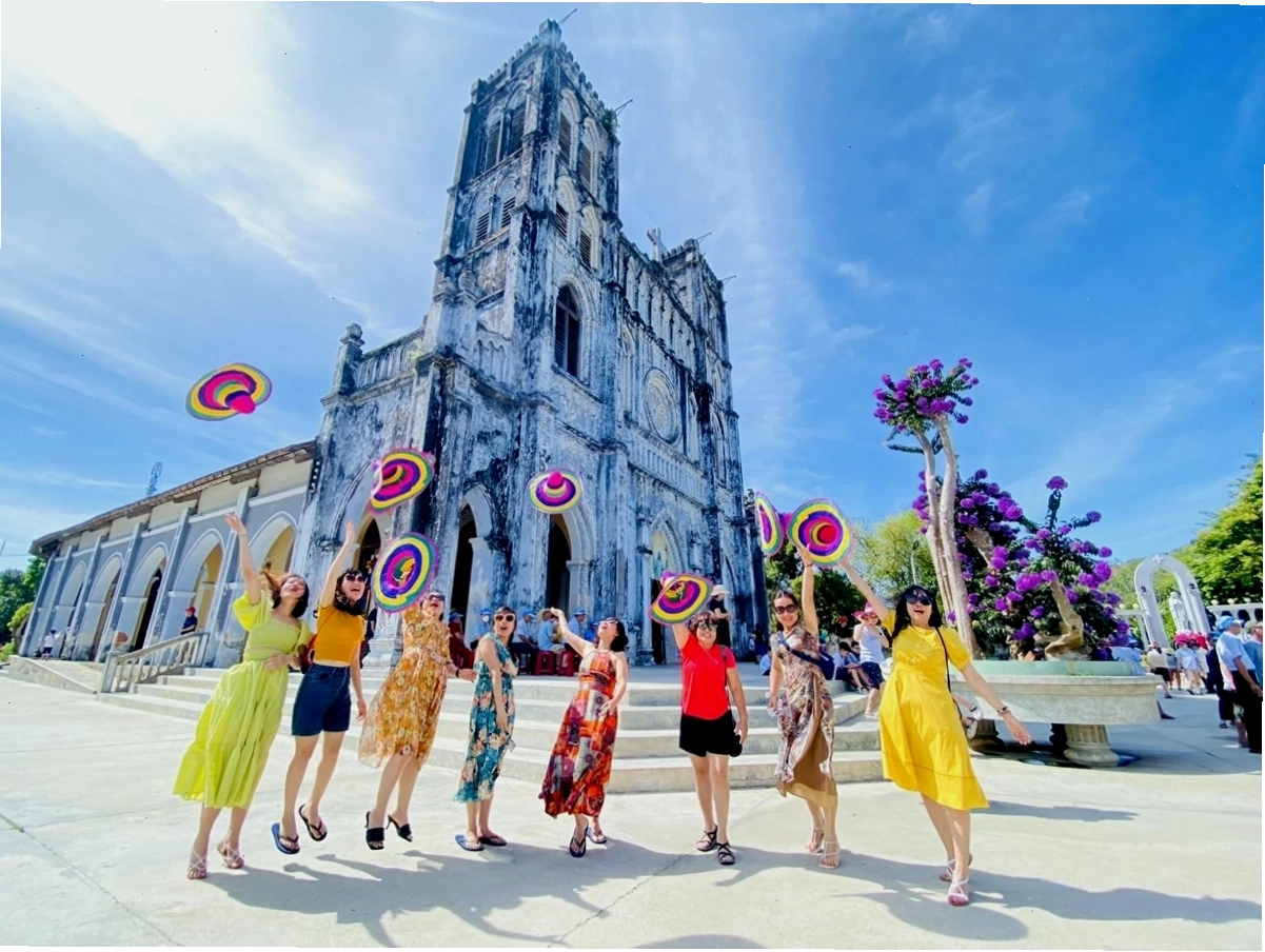 Tour Phú Yên 1 ngày Quy Nhơn Tourist