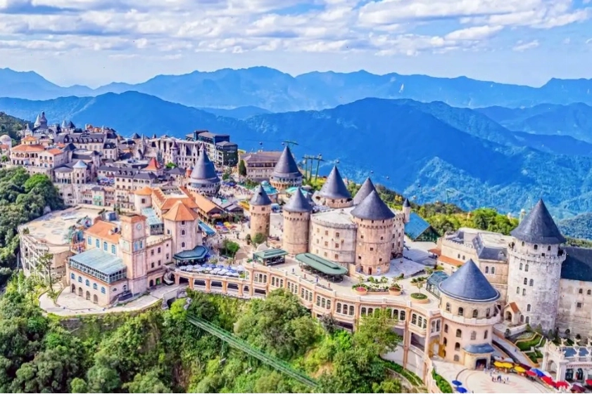 Trải nghiệm Nhà ma Ba Na Hills với không gian âm u rùng rợn cùng các nhân vật kinh dị