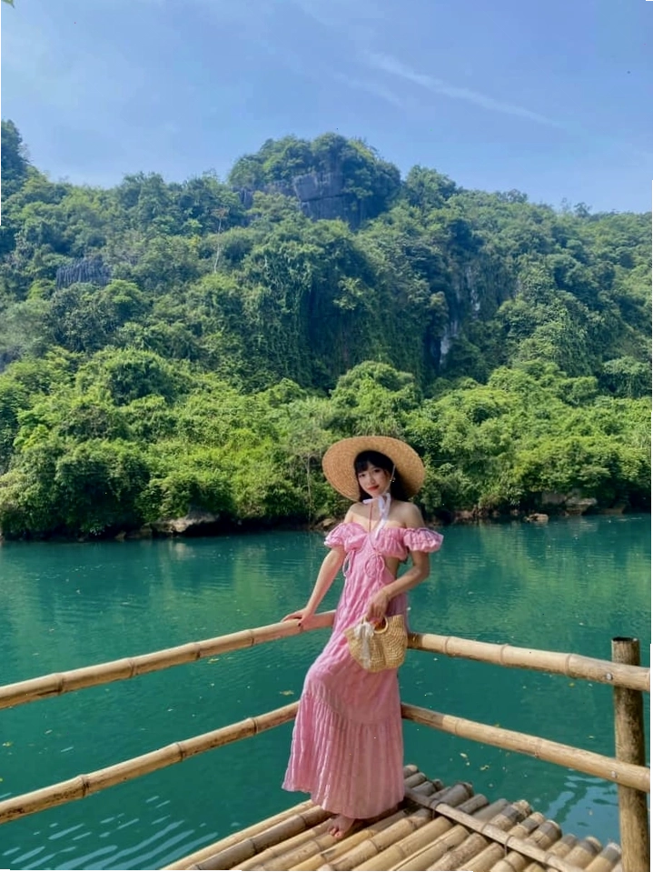 Trải nghiệm Zipline mạo hiểm tại Thung lũng Hava Quảng Bình