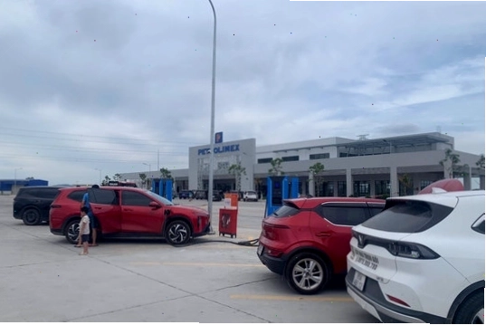 Trạm dừng nghỉ trên cao tốc