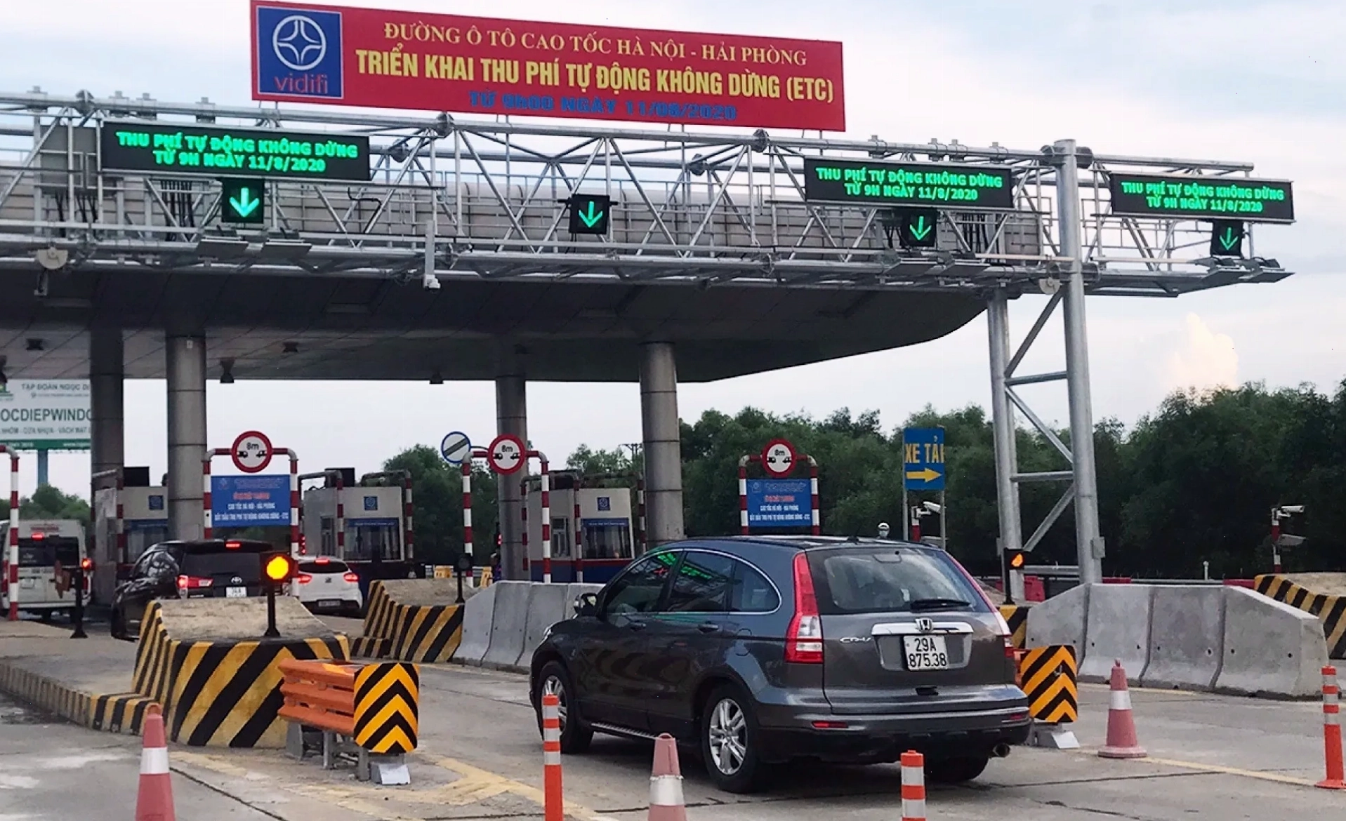 Trạm thu phí không dừng VETC với công nghệ hiện đại