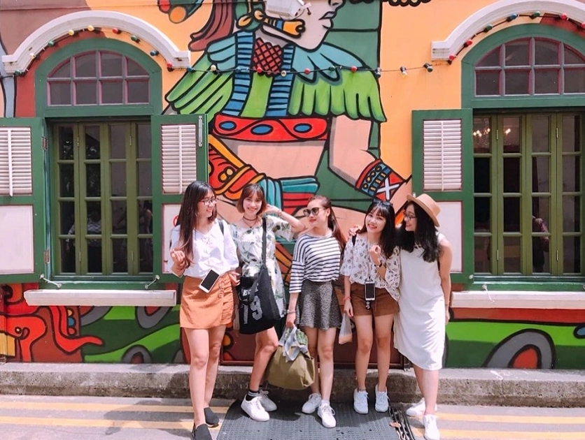 Trang phục kín đáo khi tham quan các địa điểm tôn giáo ở Singapore
