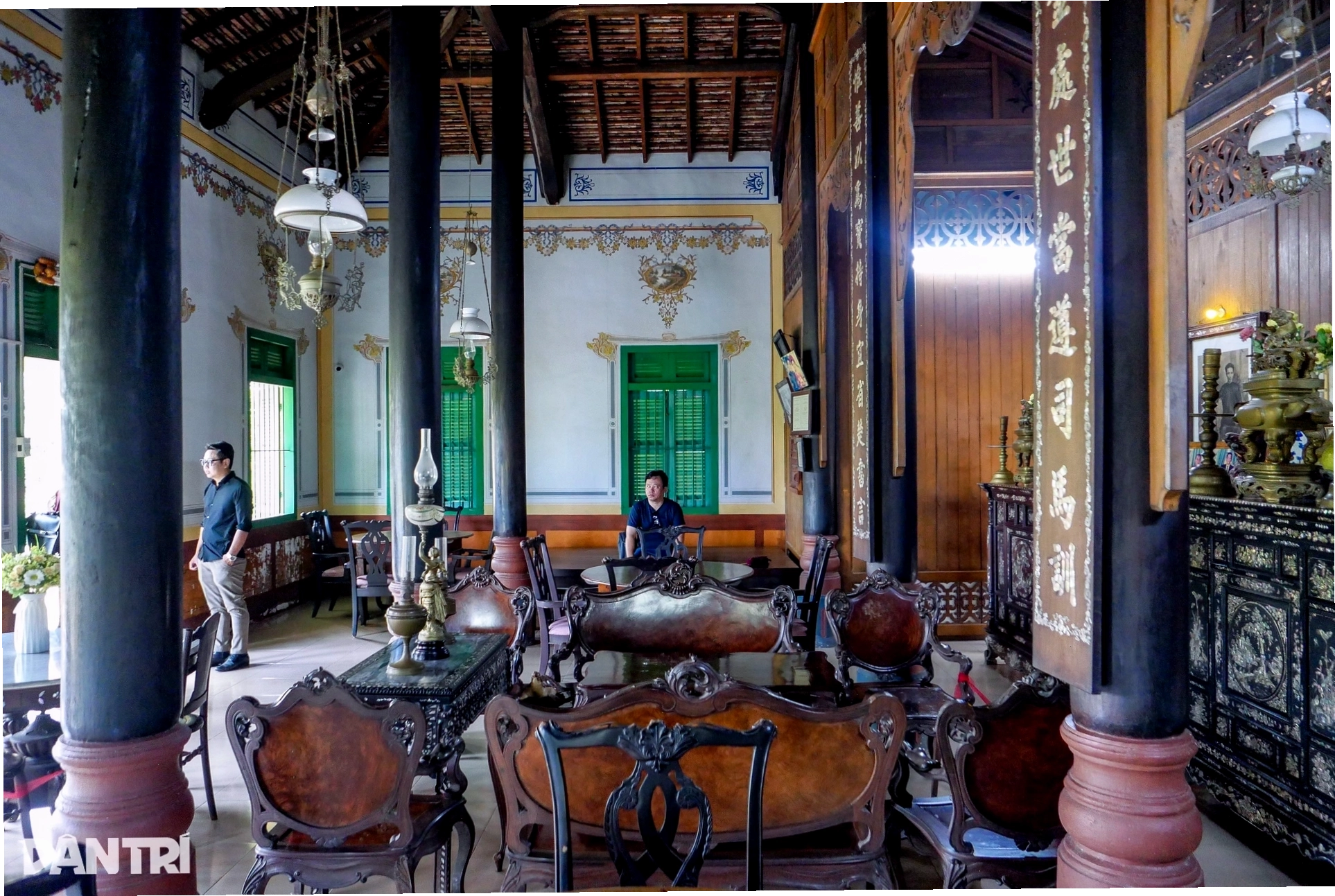 Tranh vẽ châu Âu trang trí tường nhà cổ Ba Đức