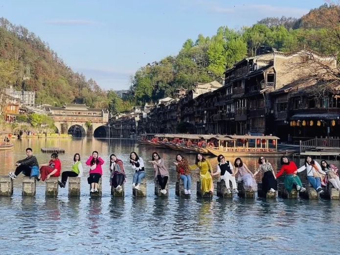 Tranh vẽ truyền thuyết về chim phượng hoàng trong văn hóa Trung Hoa