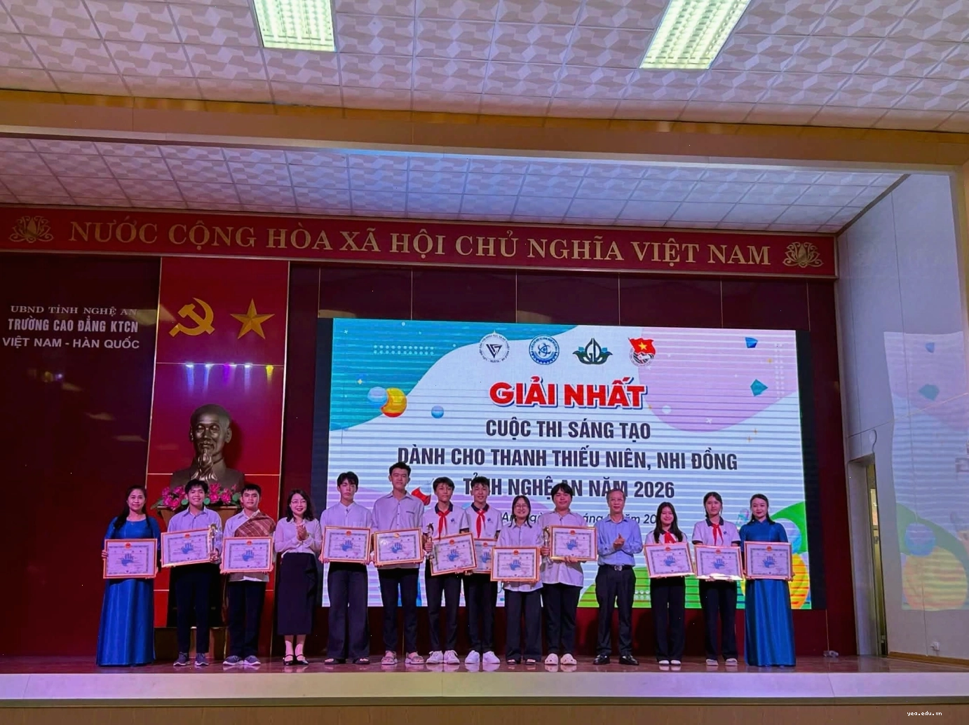 Trao giải thưởng Cuộc thi Sáng tạo thanh thiếu niên, nhi đồng tại Nghệ An