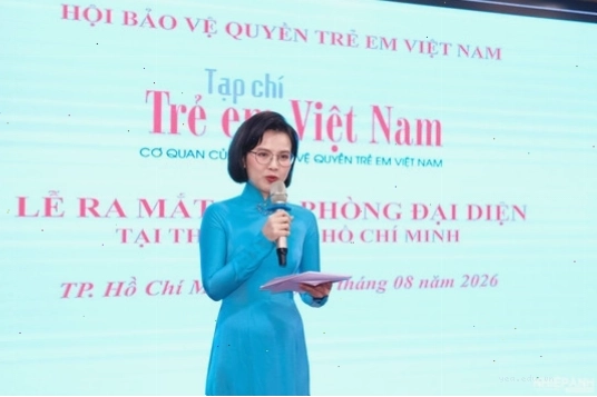Trẻ em tham gia hoạt động báo chí