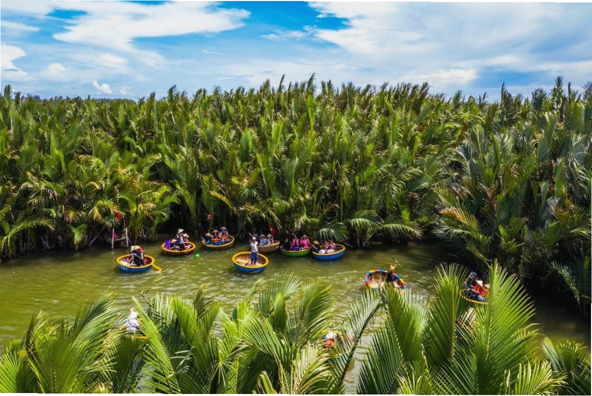 Trò chơi dân gian Quăng Chài tại rừng dừa Bảy Mẫu