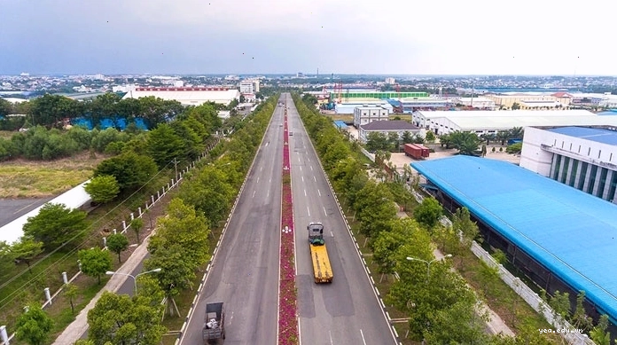 Trục đường Quốc lộ 13 tại Bàu Bàng