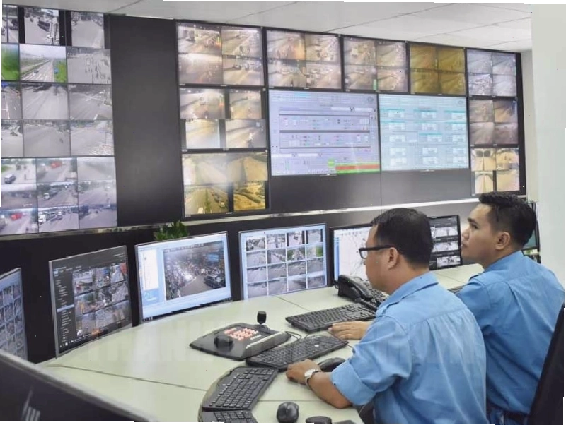 Trung tâm điều hành giao thông thông minh giám sát và điều phối luồng xe