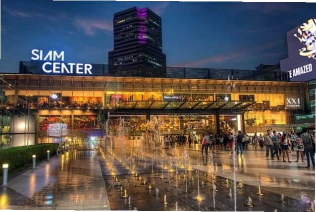 Trung tâm thương mại Siam sầm uất và hiện đại