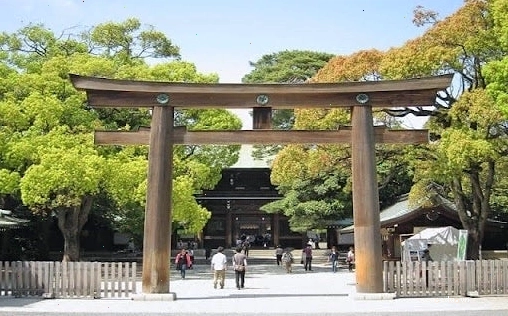 Trung tâm triển lãm Tokyo Big Sight với kiến trúc hình học độc đáo