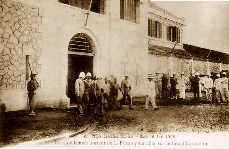 Tử tù vụ Hà thành đầu độc rời nhà tù Hỏa Lò ngày 6/8/1908