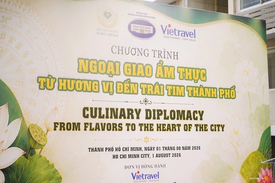 Tu viện Songzanlin uy nghiêm giữa khung cảnh núi non