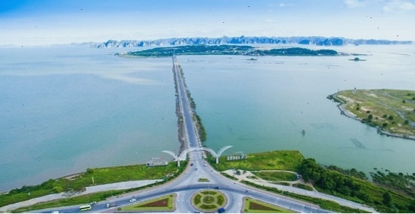 Tuần Châu thu hút du khách tìm đến du lịch với cảnh quan tươi đẹp và dịch vụ đa dạng