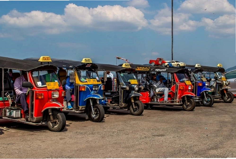 Tuk tuk, xe máy hay thuyền gỗ? Phương tiện di chuyển tại miền Nam Thái Lan