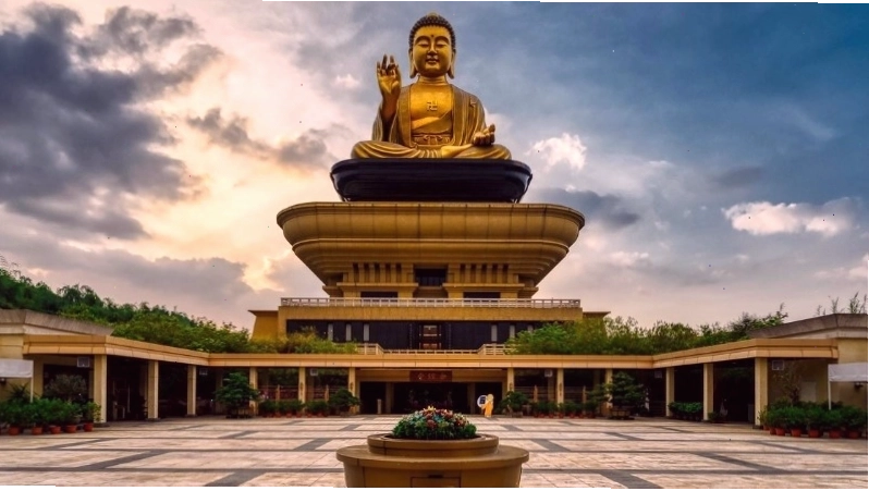 Tượng Đại Phật Quang Sơn, một trong những bức tượng Phật cao nhất thế giới
